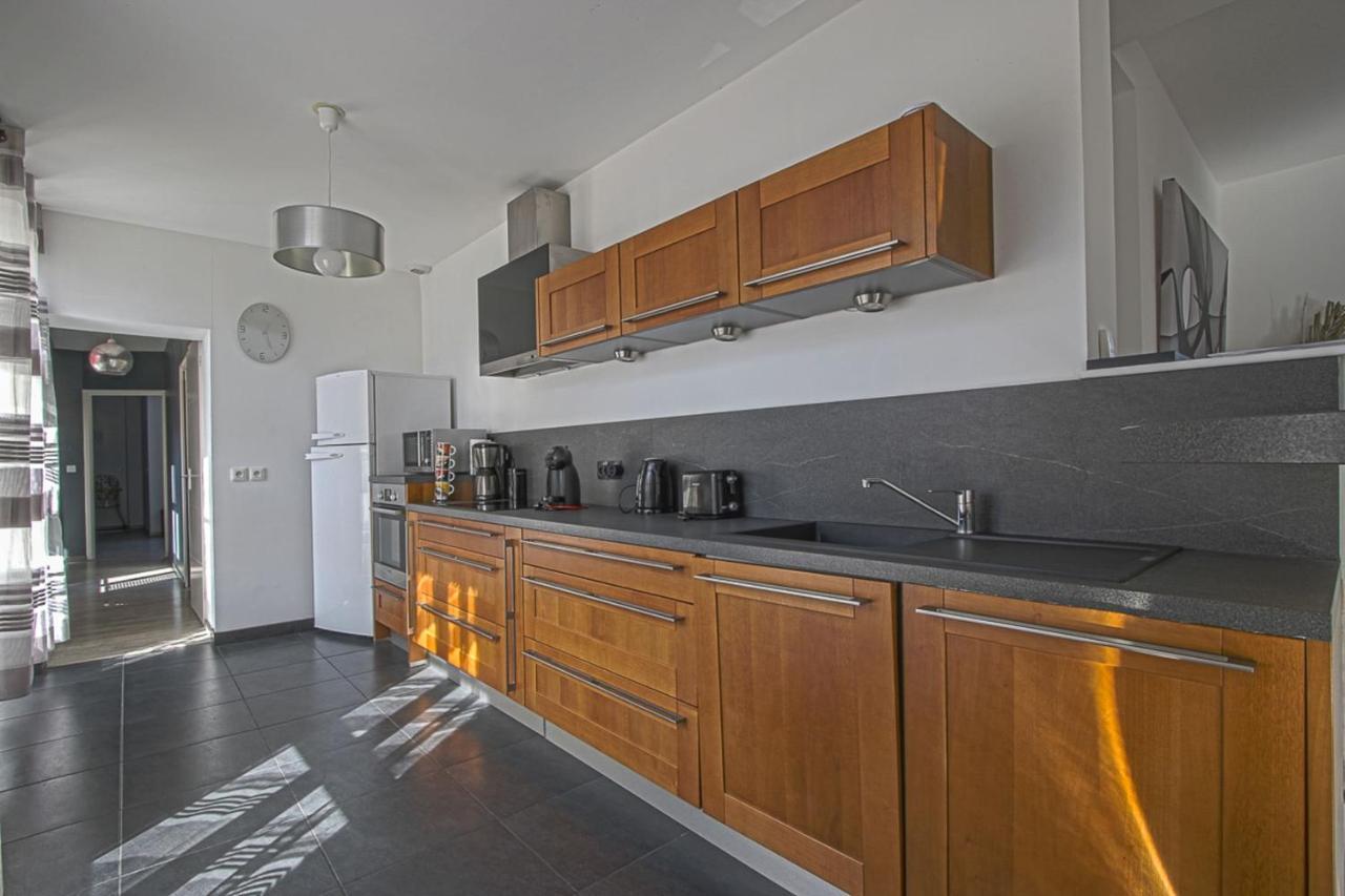 La Promesse Free Car Park Apartment